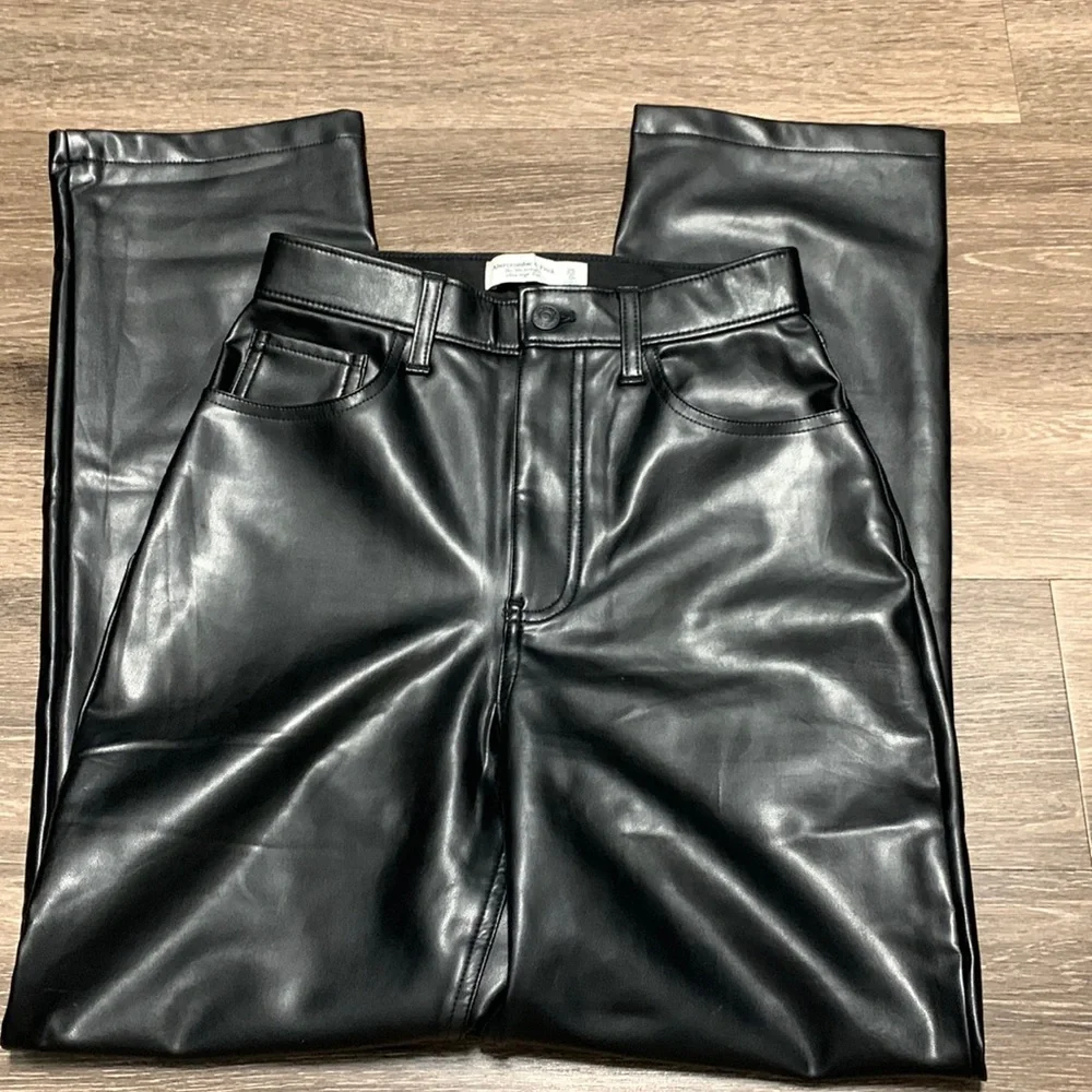 Abercrombie&Fitch 90’s straight ultra high rise pants - Picture 1 of 5